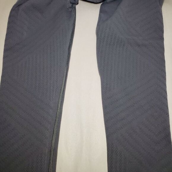 Lululemon Reveal Tight with Mesh Stripes Size 8 - Picture 9 of 11